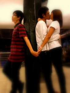 Любовный треугольник