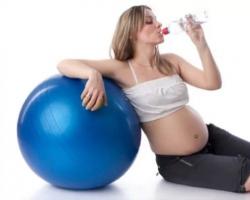 Fitball for gravide: sikker fysisk trening for vordende mødre